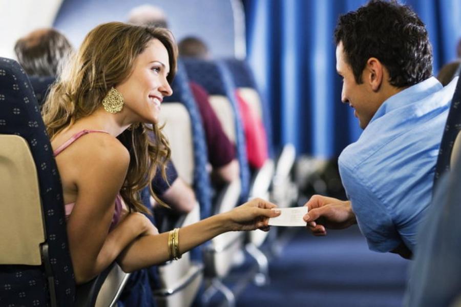 Появилось приложение, которое помогает знакомиться на борту самолета