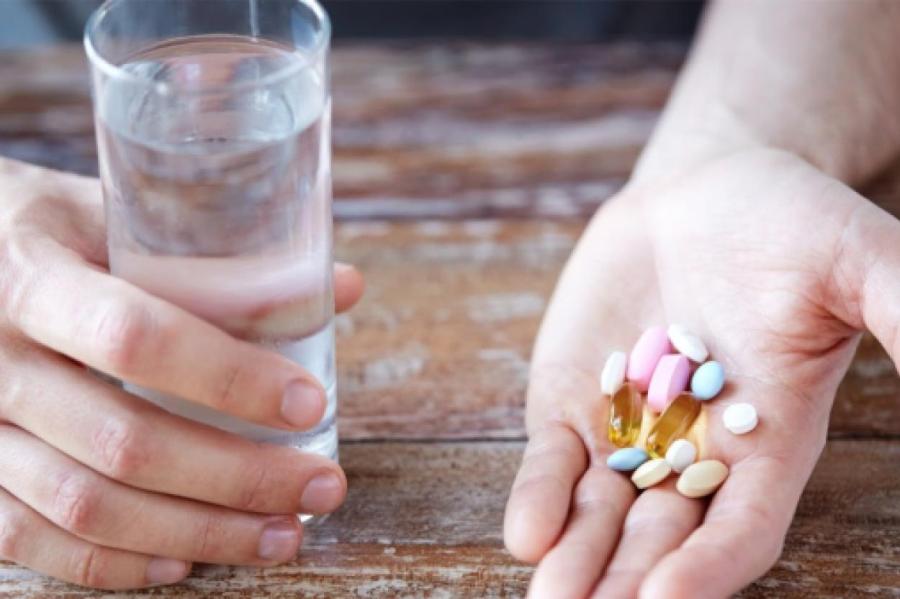 Утром или вечером: когда лучше пить витамины, чтобы был максимальный эффект