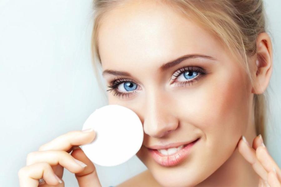 Смываем тушь правильно: 3 безопасных способа