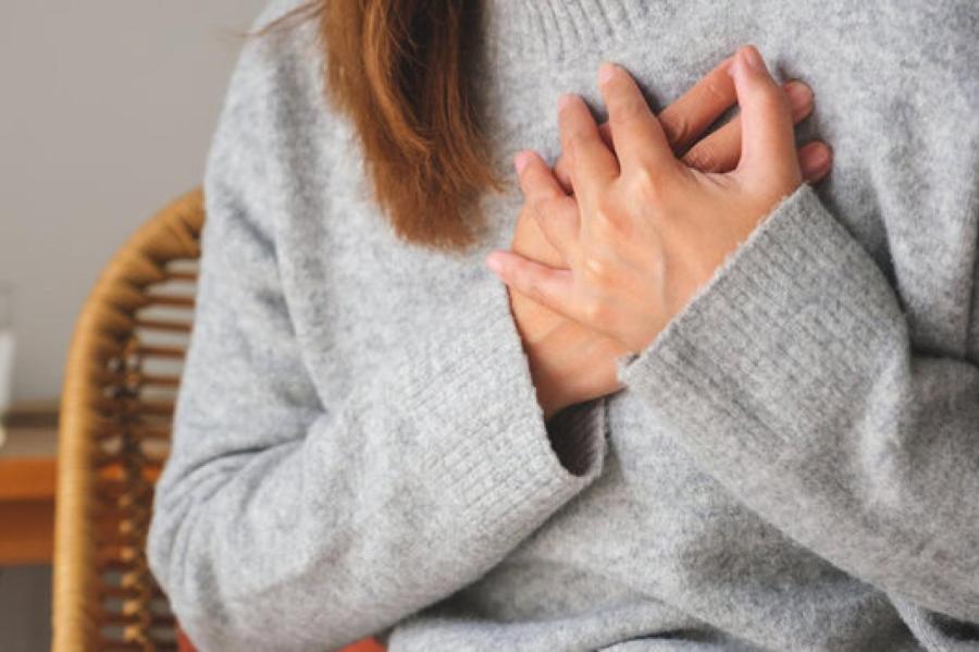 Слушать организм: 5 нетипичных признаков сердечного приступа, которые женщины часто игнорируют