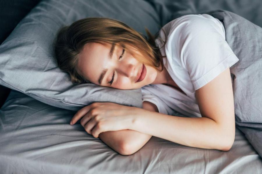 Особенности режима сна: почему женщинам нужно больше спать, чем мужчинам