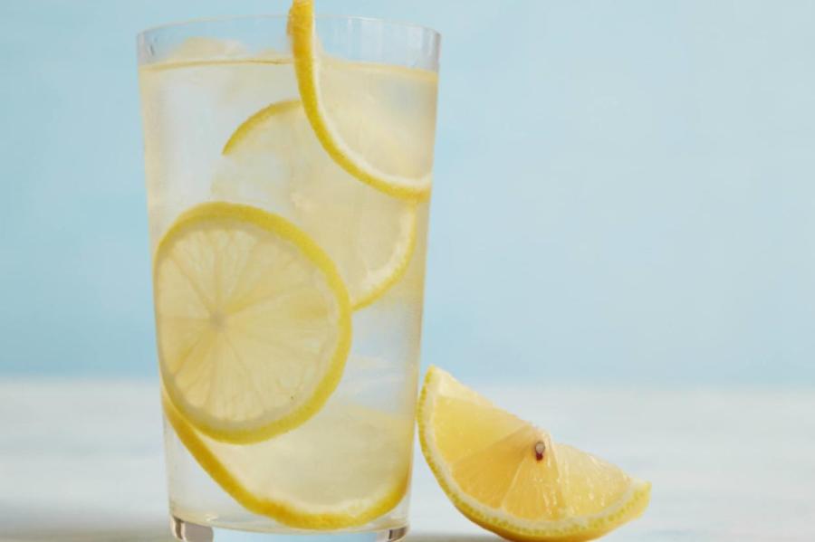 Спать голышом и менять наволочки каждые три дня: 13 привычек, которые изменят самочувствие и здоровье