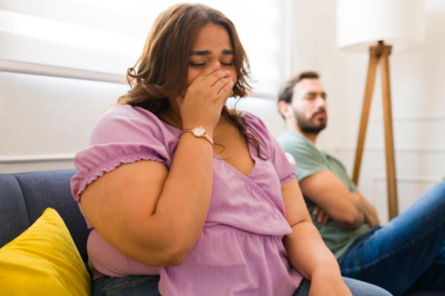 Как токсичные отношения могут привести к набору веса у женщин: взгляд специалиста