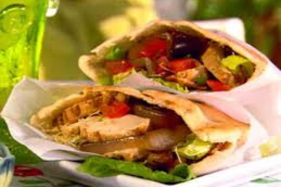 Пита с курицей — простой и сытный перекус