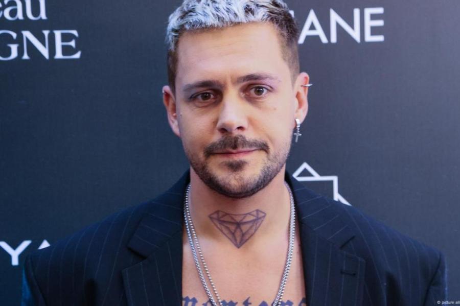 Сербско-российский актёр Милош Бикович назвал сына Васей