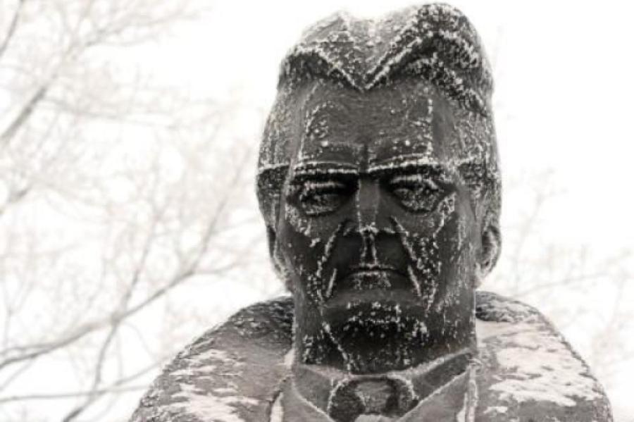 Памятник писателю Упитису все-таки не распилят