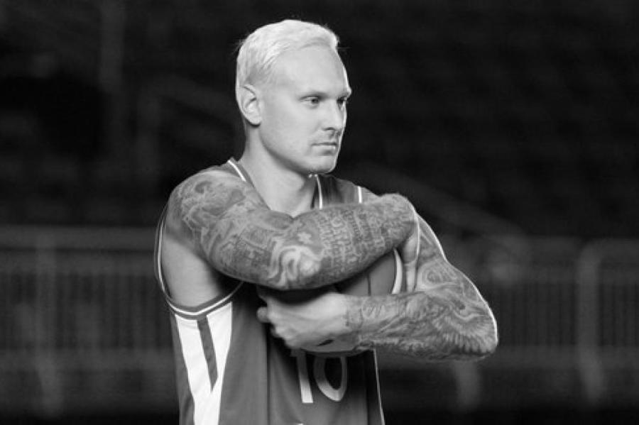 «Мы хотим узнать правду»: мама Яниса Тиммы впервые высказалась о его смерти