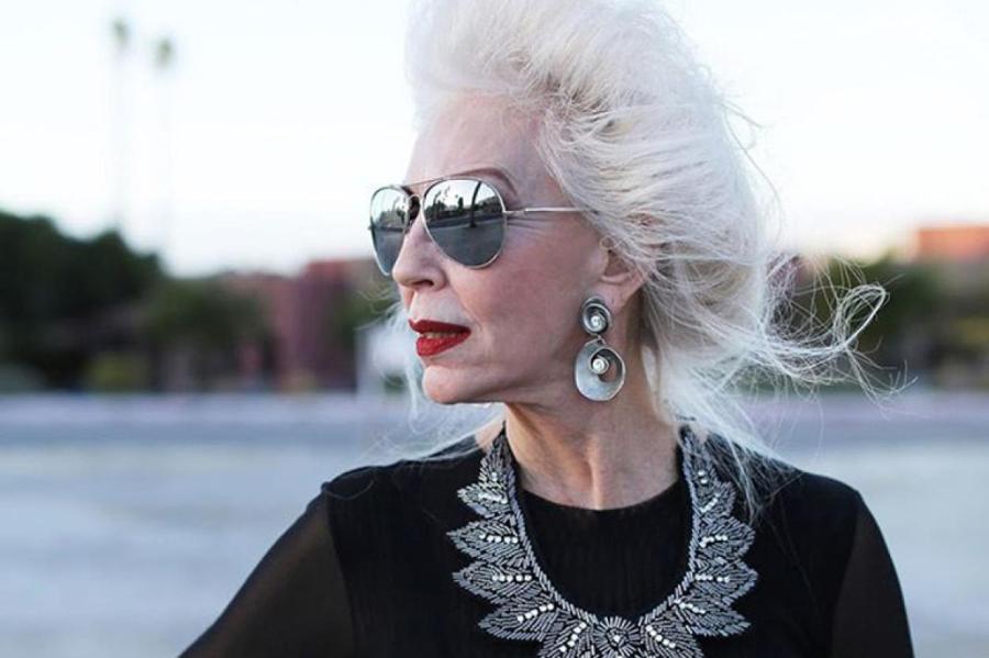 Главное - защита: как выбирать солнечные очки женщинам 50+