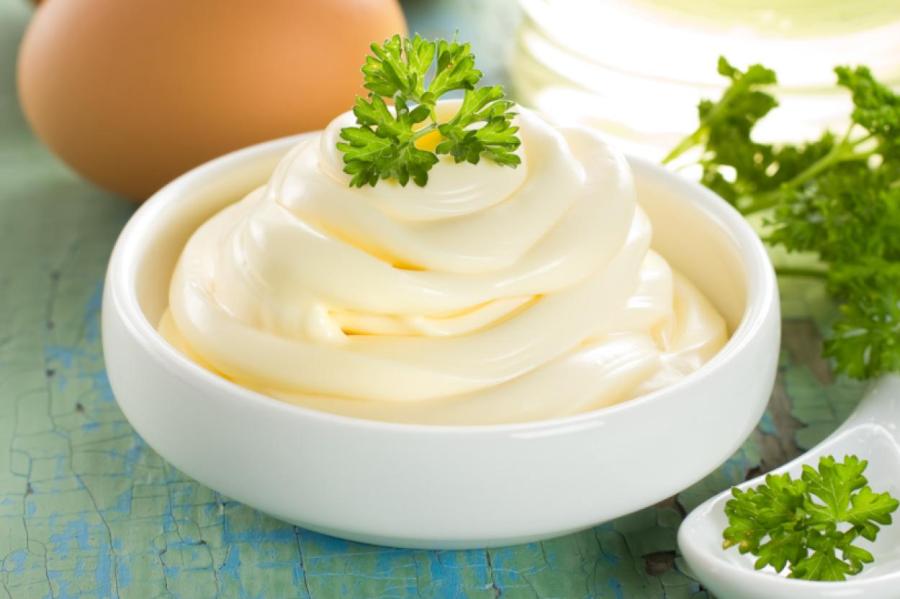 «Волшебная эмульсия»: зачем животным в зонах разлива нефти дают майонез