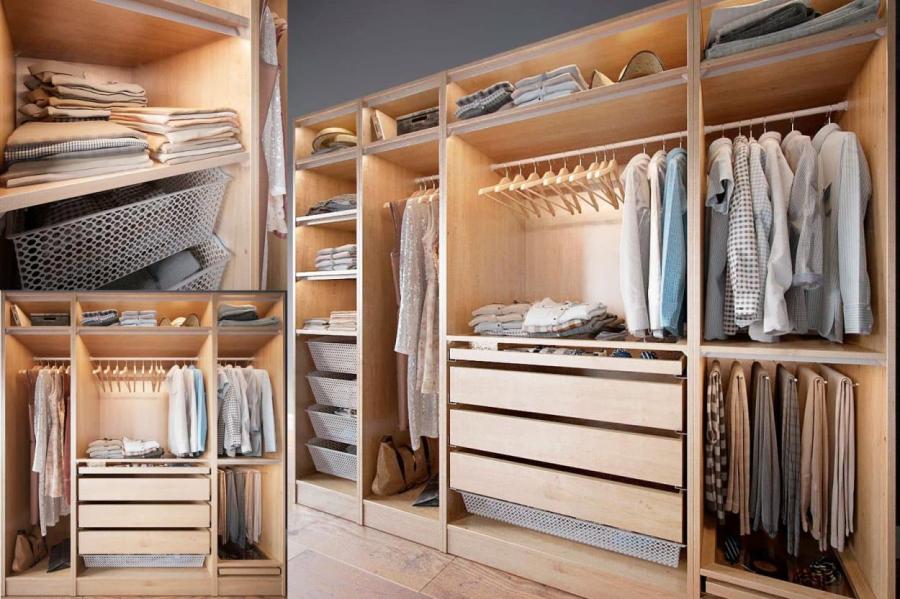 Как высвободить больше места в бельевом шкафу: полезные трюки