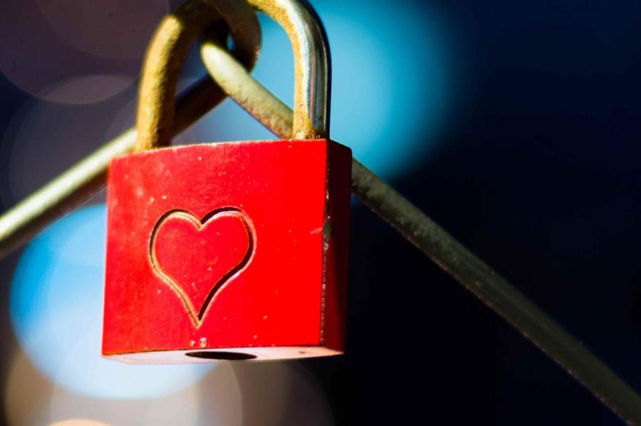 Кого сложнее всего покорить: любовная броня по знаку Зодиака