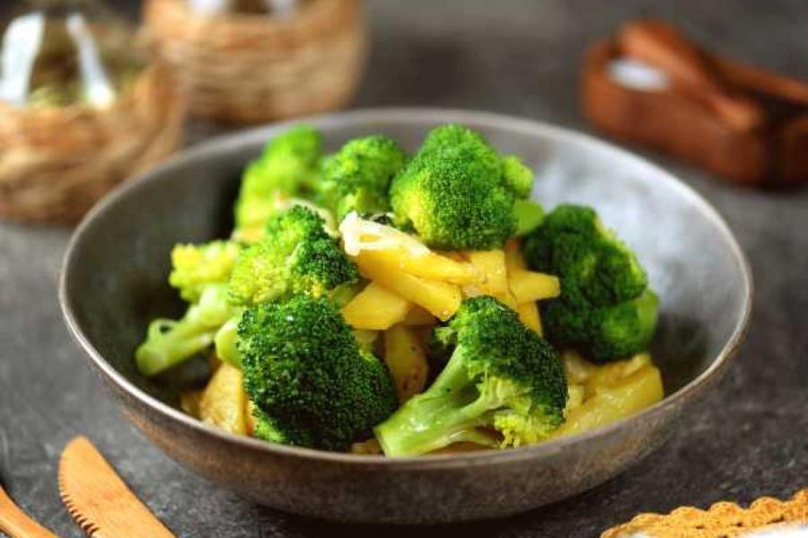 Брокколи: чем полезен овощ, как выбрать и кому нельзя