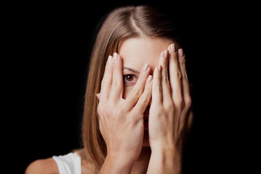 Что такое "эффект прожектора" и как он портит нам жизнь и отношения