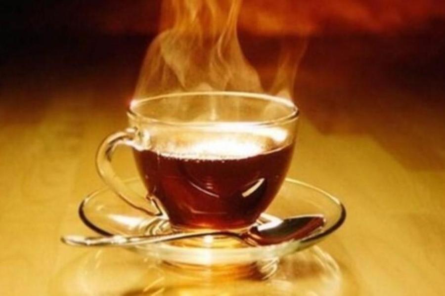 Почему опасно пить горячий чай: учёные предостерегают