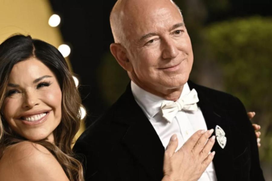 27 свадебных нарядов и 90 частных самолётов: главное о свадьбе миллиардера Джеффа Безоса в Венеции