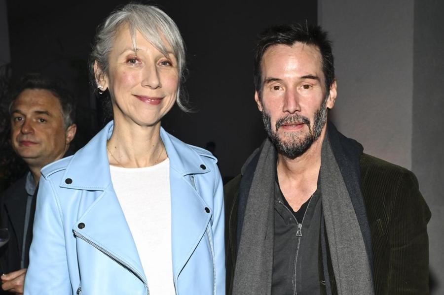 Голливудская звезда Киану Ривз счастлив в постели со своей тайной женой