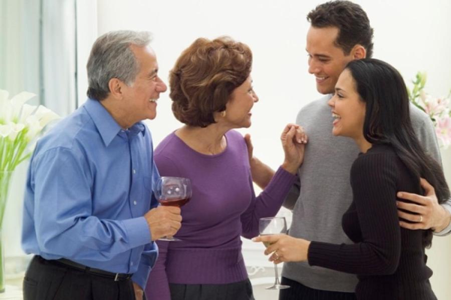 Знакомство с родителями партнера: как понравиться и нужно ли вам это вообще?