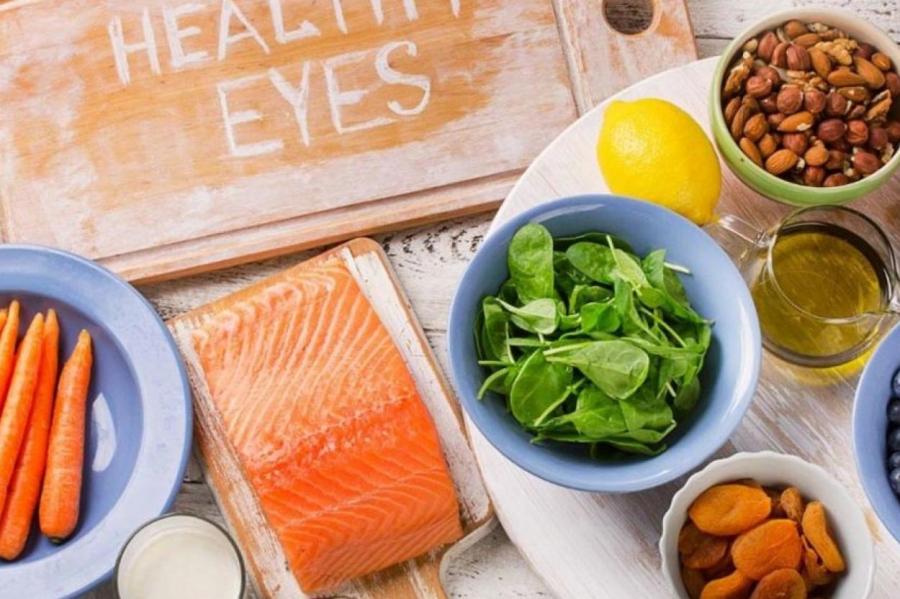Орехи, брокколи, рыба: что надо есть, чтобы сохранить зрение