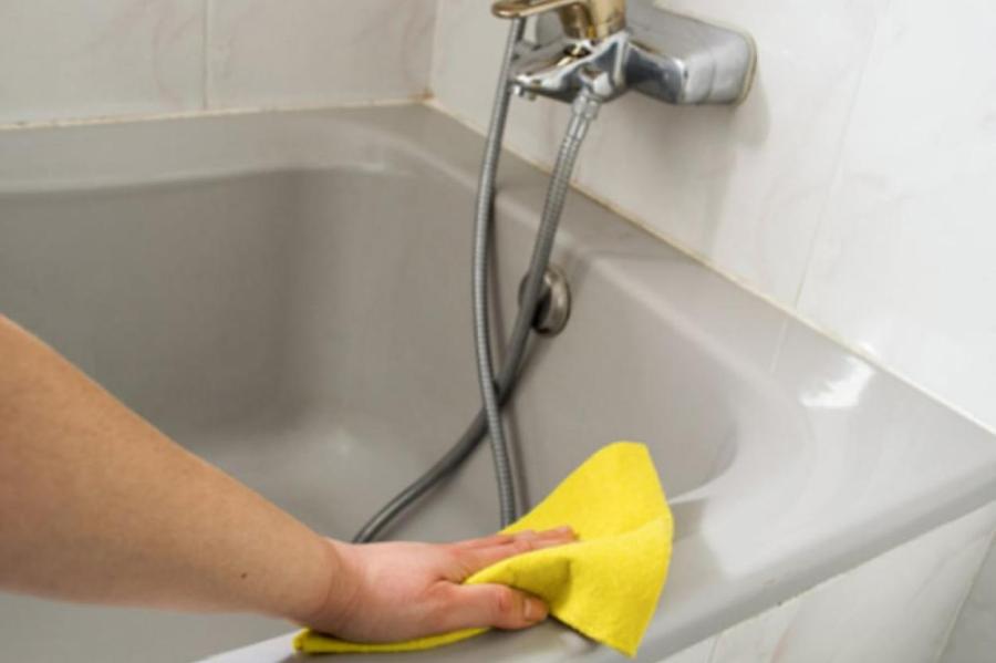 Чем почистить ванну, чтобы сияла как новенькая