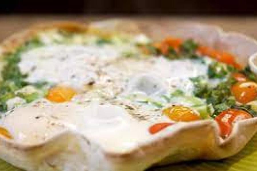 Оригинальный завтрак: запеканка из лаваша с яйцами