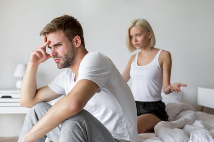 "Это личное, не лезь": 7 фраз, по которым можно распознать женскую измену