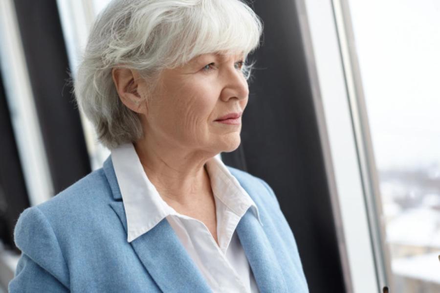 «Здравствуй, старость»: 10 ключевых признаков старости и как ее замедлить