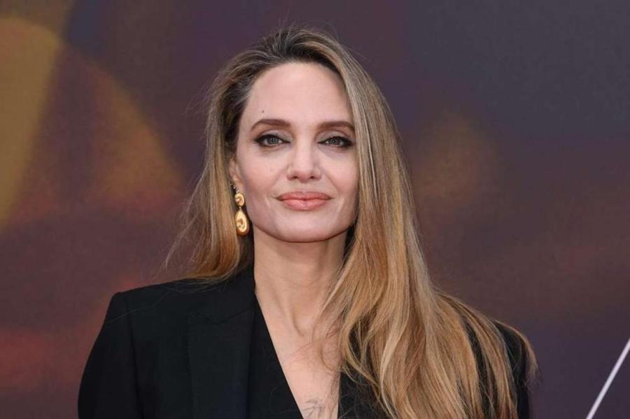 Анджелина Джоли продает свой дом - исторический особняк (фото)