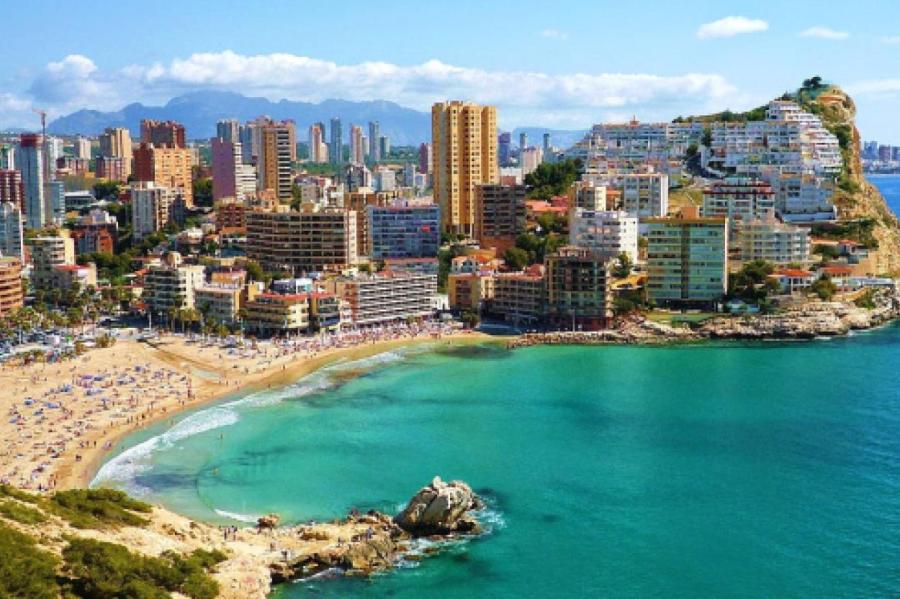 Отпуск в сентябре: 8 прекрасных мест, где тепло в начале осени