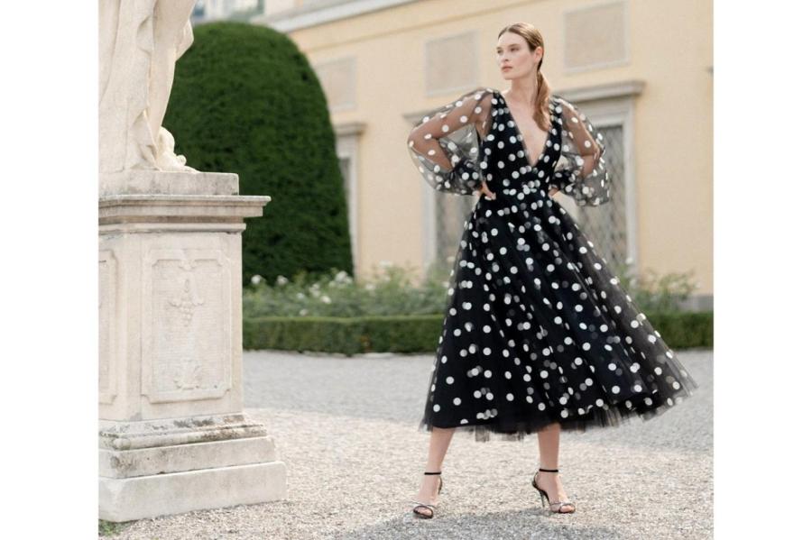 Купила красивое платье, а надеть некуда: как носить нарядную вещь каждый день