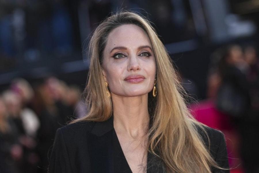 «Совсем худая!»: Анджелина Джоли обеспокоила фанатов фигурой на кинофестивале в Испании