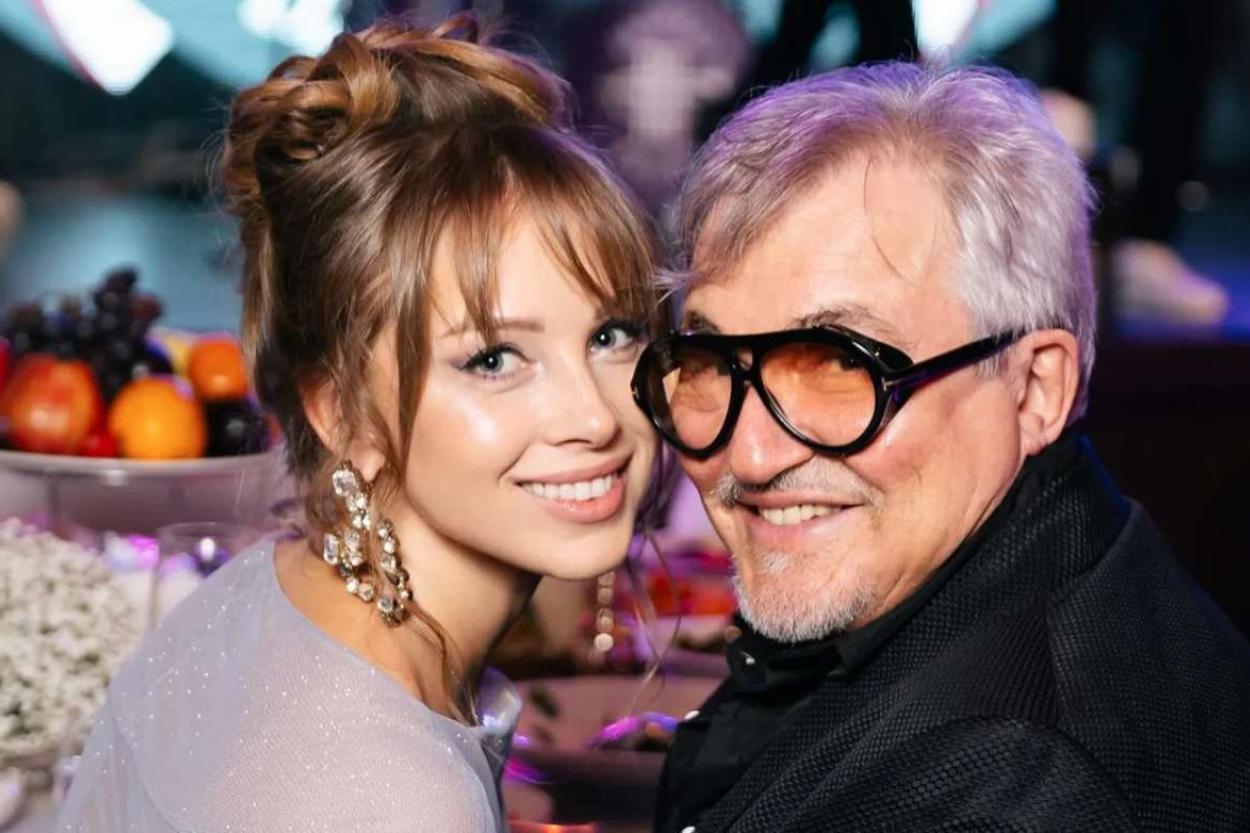 «Благодарен за годы счастья!» Дибров — о разводе после 17 лет брака