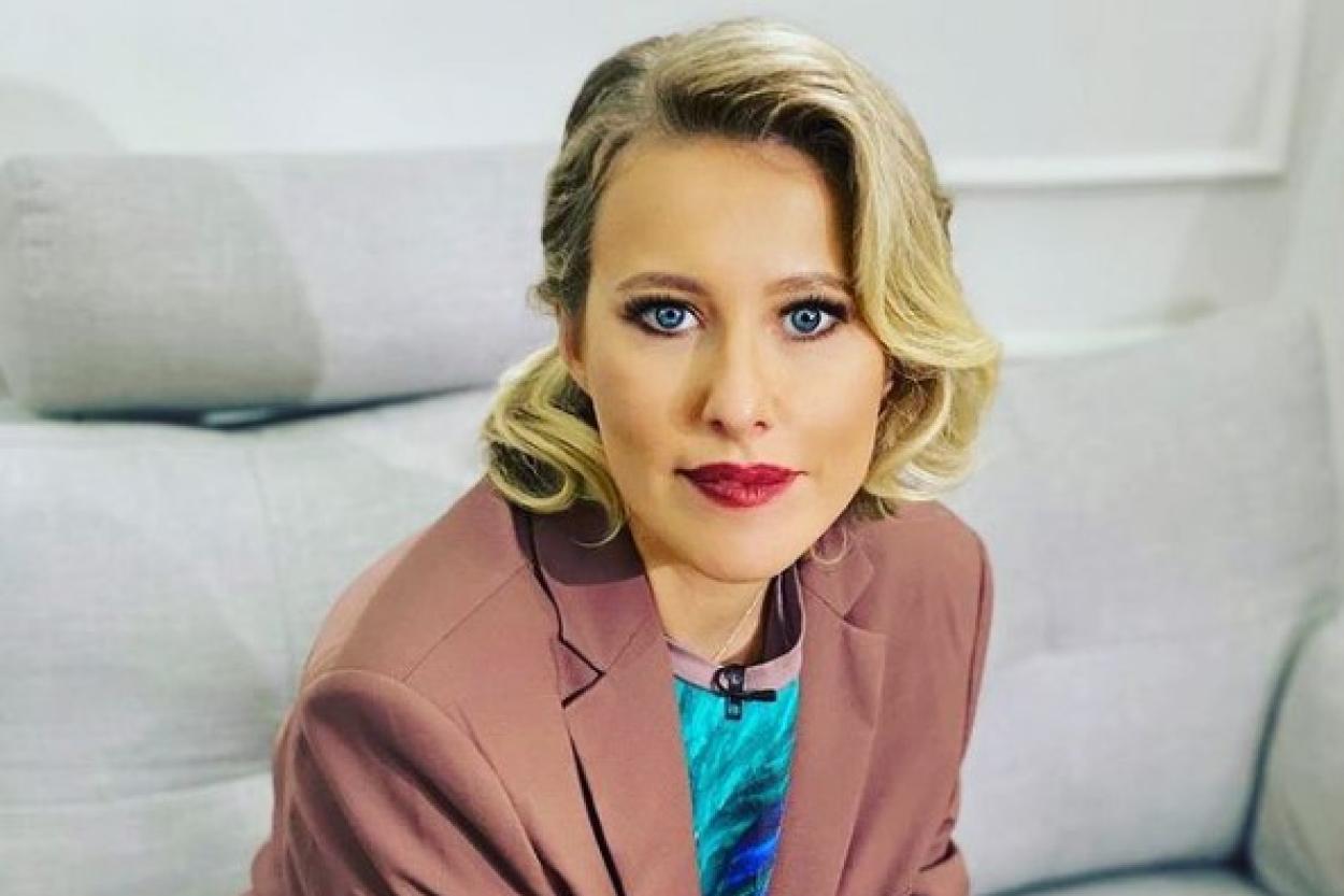 Частная вечеринка от Ксении Собчак: черная икра и никаких «голых» тел