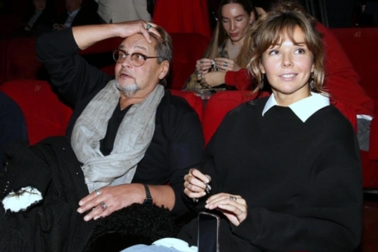 Александр Домогаров вывел в свет молодую жену Татьяну, которую долго скрывал