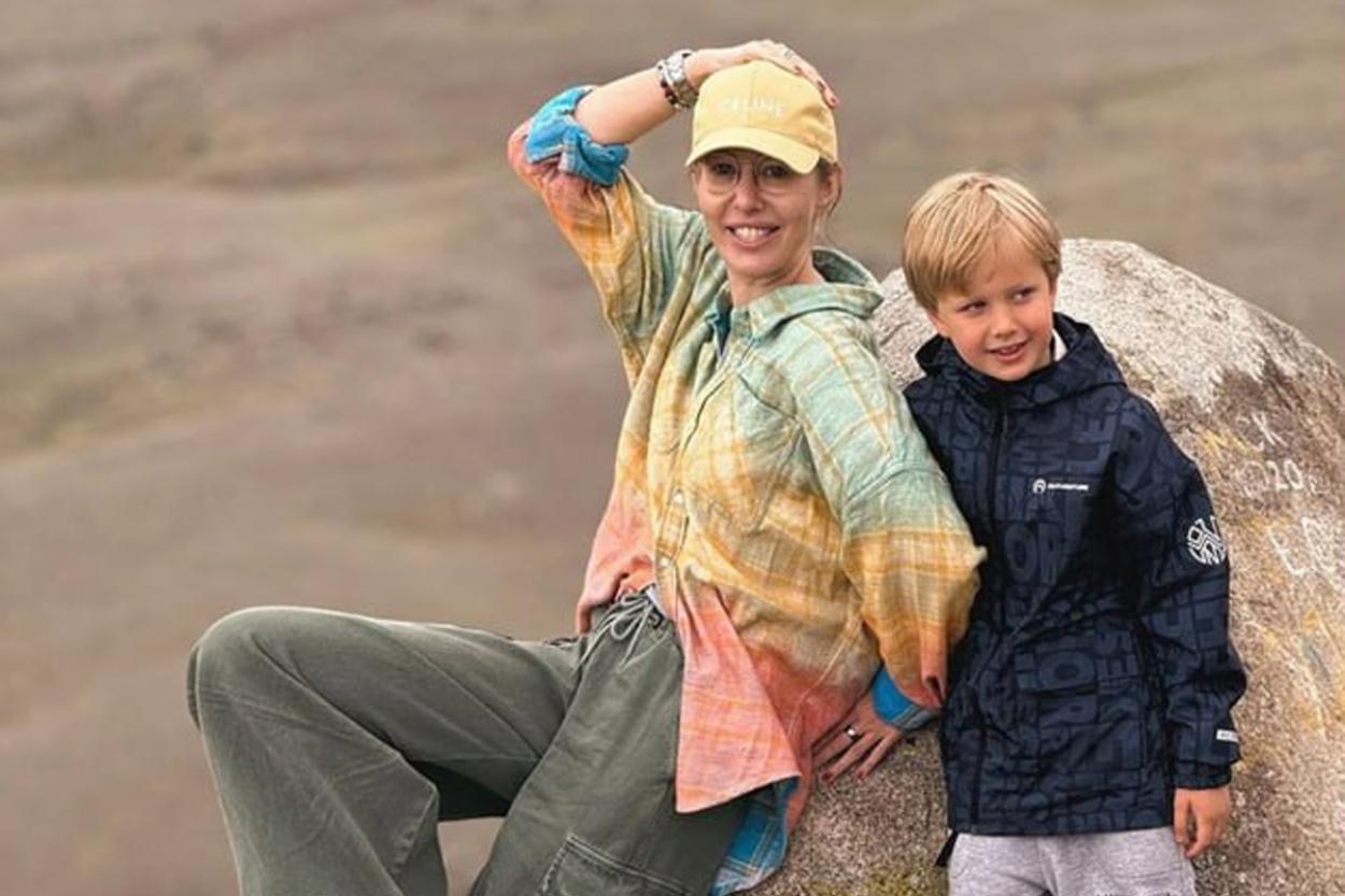 Ксения Собчак с 8-летним сыном решила перебраться в солнечную Испанию