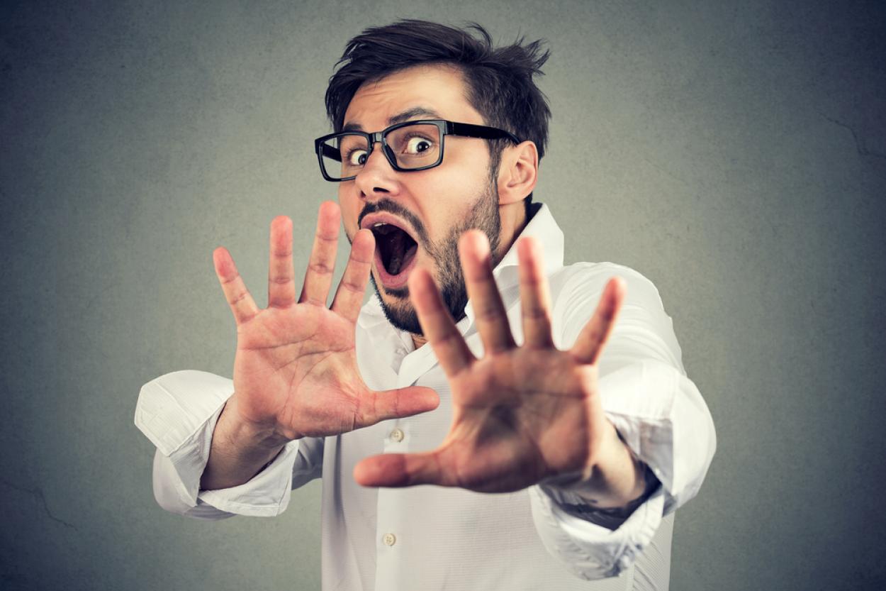 Только пятки сверкают: как понять, что мужчина трус