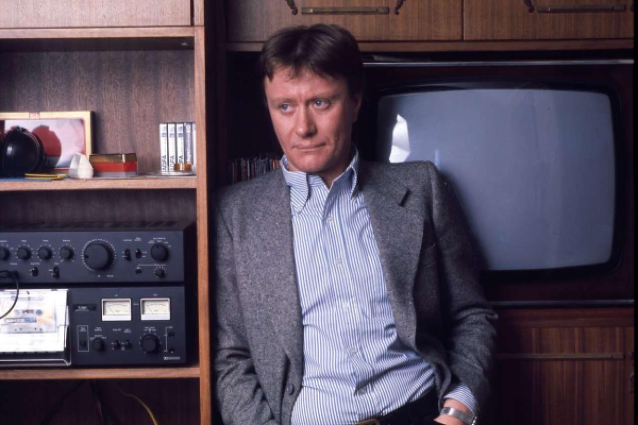 «Продолжение великого Миронова!»: внук легендарного актёра поразил поклонников новыми снимками