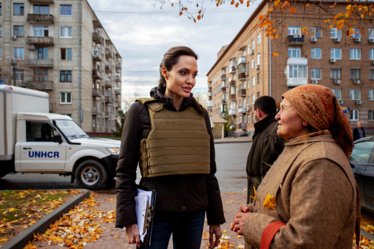Анджелина Джоли не уведомила власти Украины о своем визите