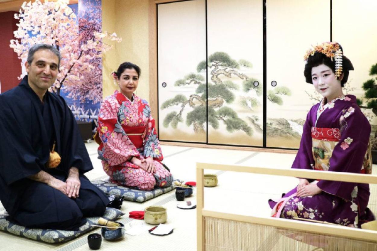 Это нужно знать, чтобы не опозориться: странный этикет в разных странах мира