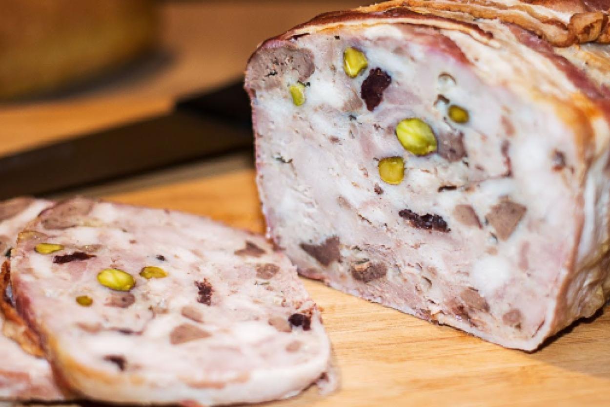 Вкусный куриный террин с кешью и горчицей