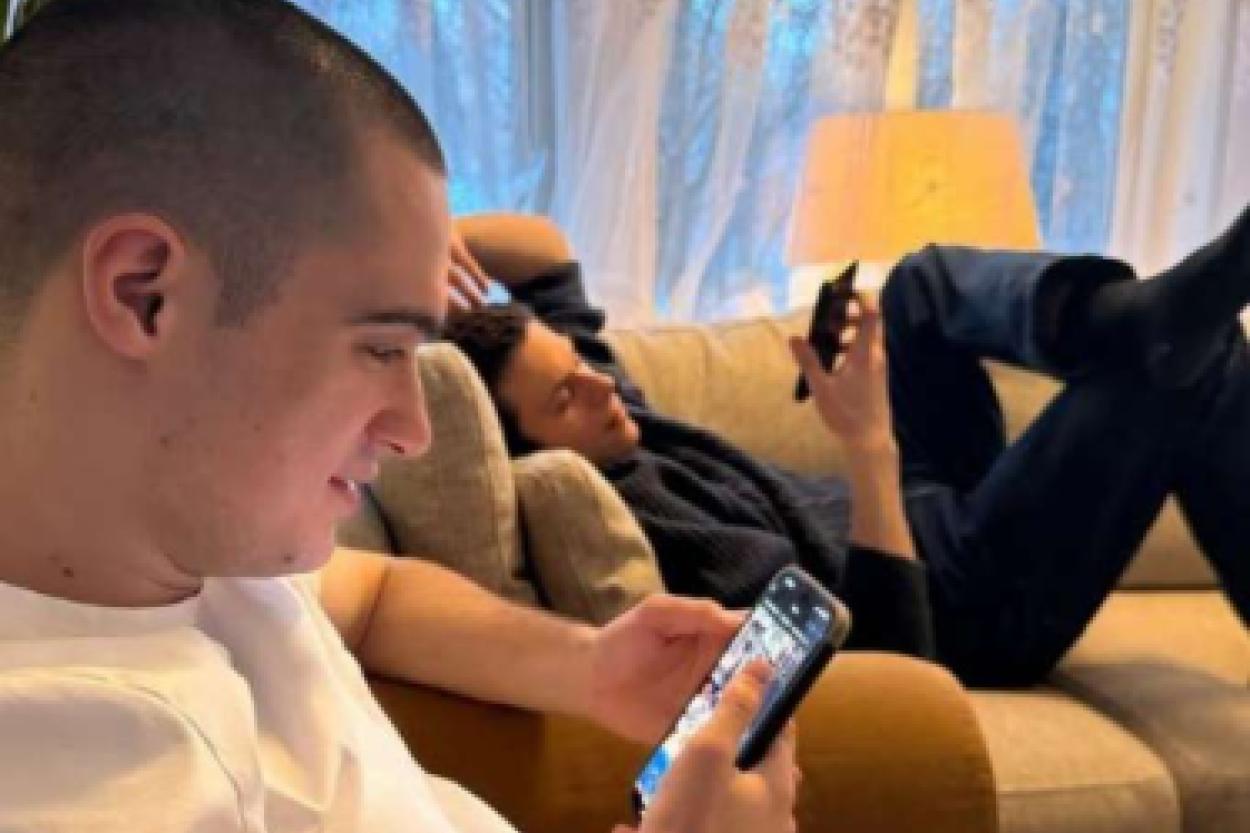 Как Анна Михалкова создает семейную идиллию: редкие моменты с детьми