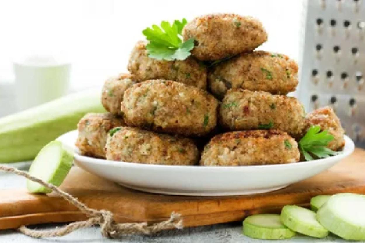 Котлеты из кабачков: легкость и вкус в каждом кусочке!