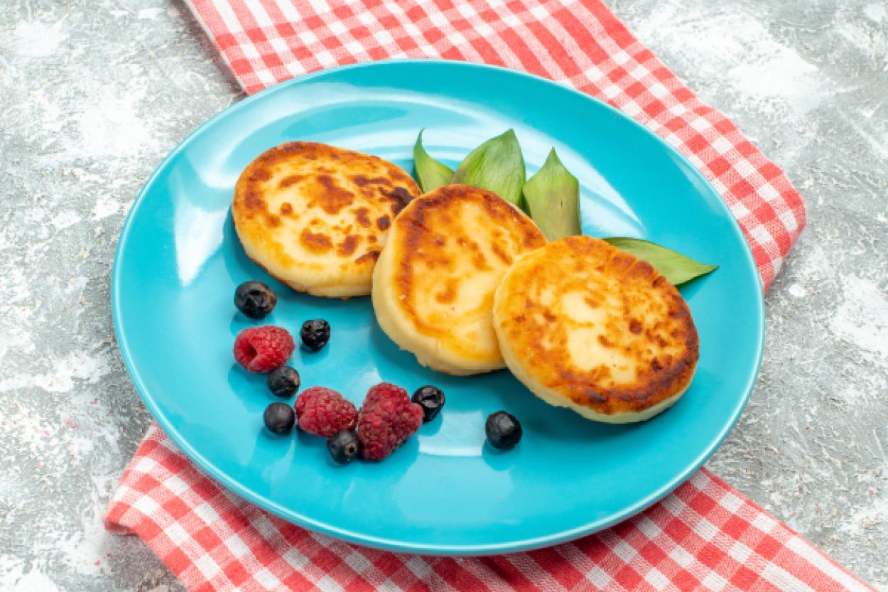 Очарование осени: нежные тыквенные оладьи с творожком для уютного воскресенья