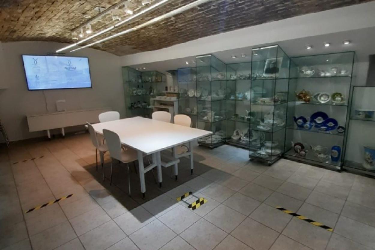 Погружаемся в волшебство: Рождественский мастер-класс в Рижском музее фарфора