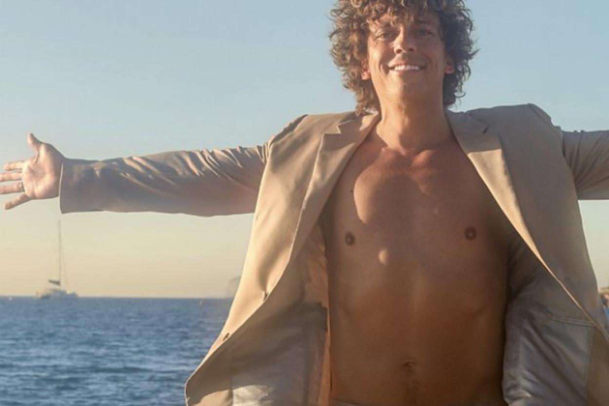 Галкин снялся топлес: как юмор и море переплетаются в жизни