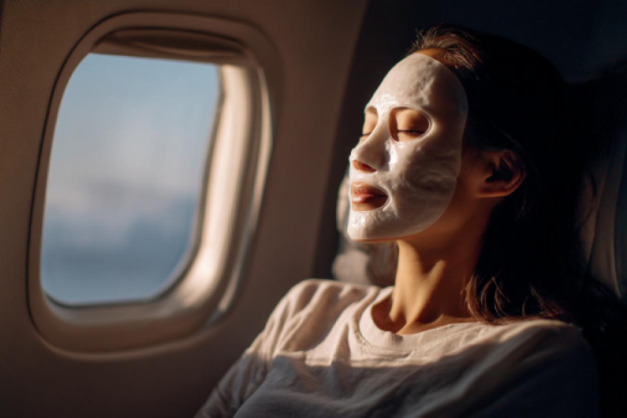 Тайны бьюти-аптечки: 5 ингредиентов для сияющей кожи в путешествии