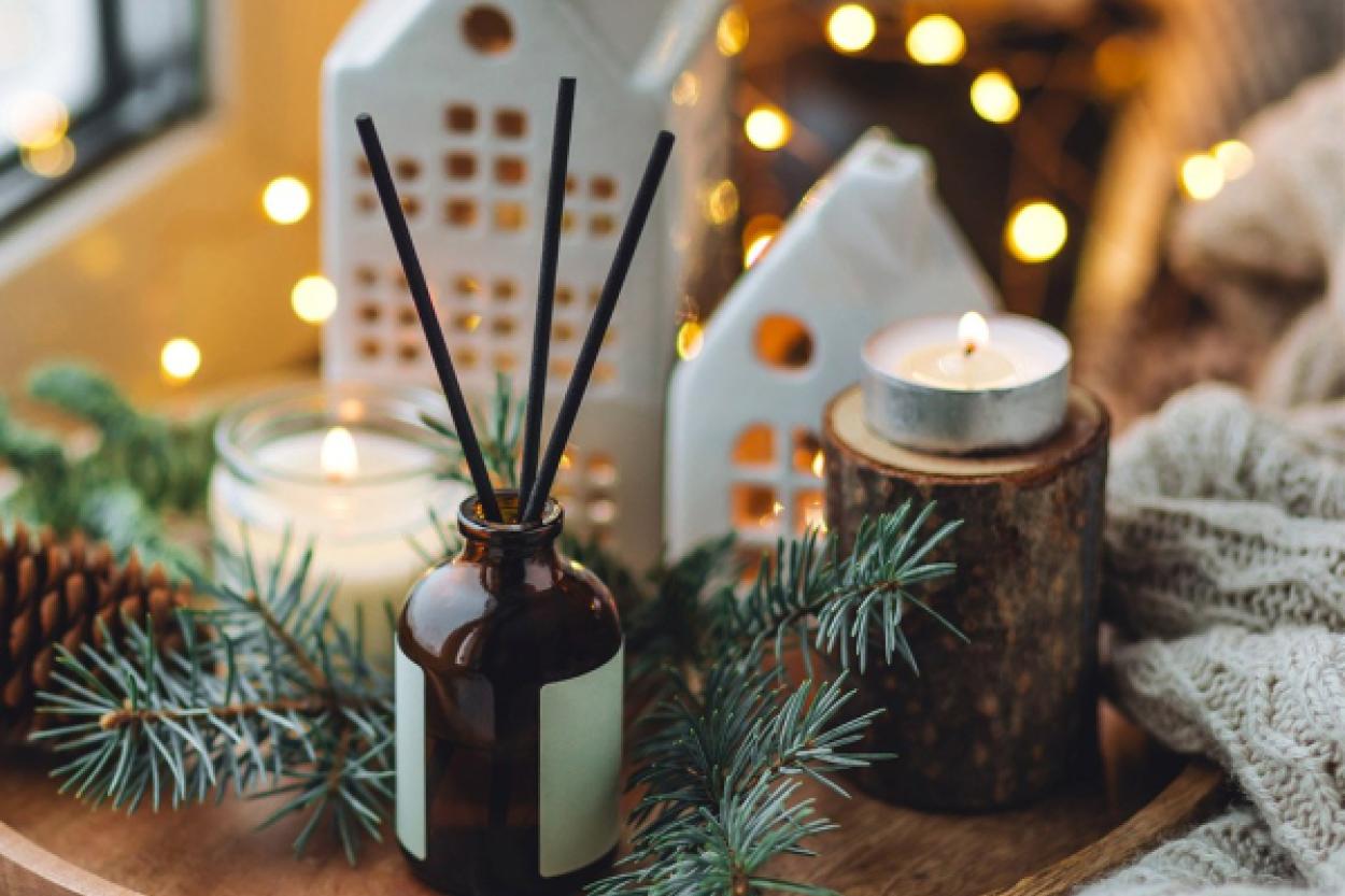 Ароматы декабря для тела и дома: корица, мандарины и пихта