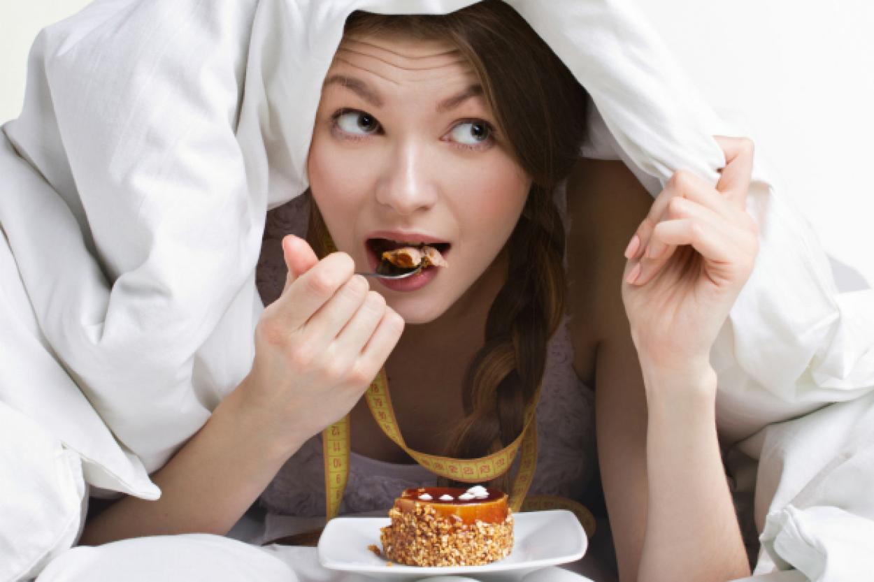 5 эффективных способов справиться с тягой к сладкому и фастфуду