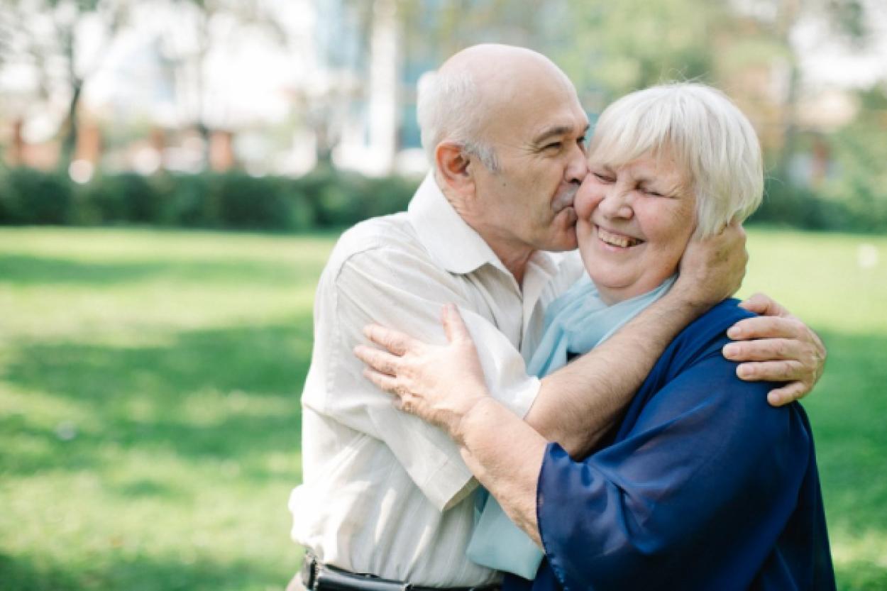 Секреты счастья в зрелом возрасте: как крепкий брак влияет на наше самочувствие