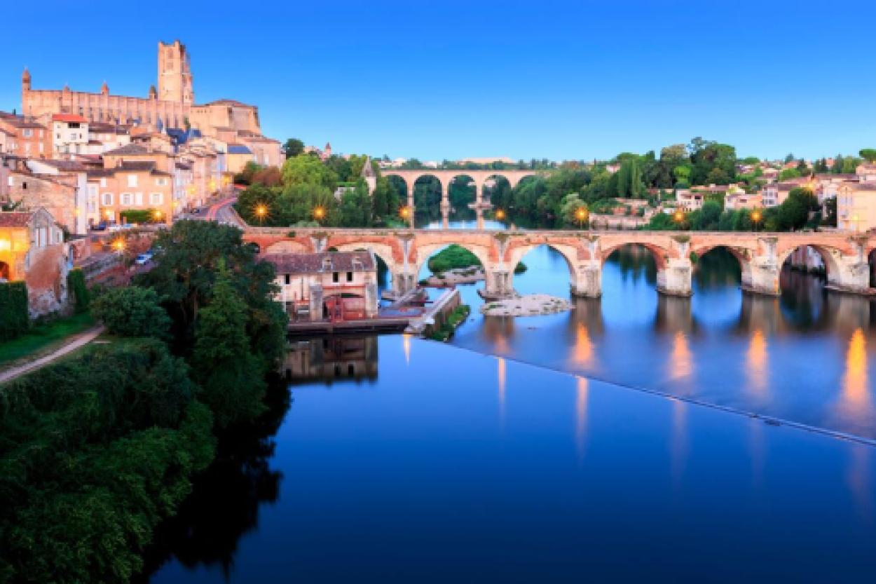 Интересная альтернатива: города Европы, которые стоит посетить вместо туристических Барселоны и Венеции