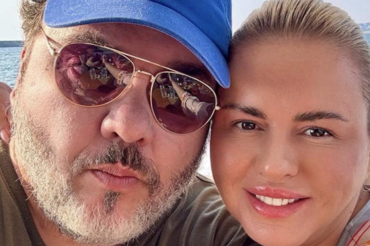 Семенович преподнесла Денису Шрееру необычный подарок на день рождения